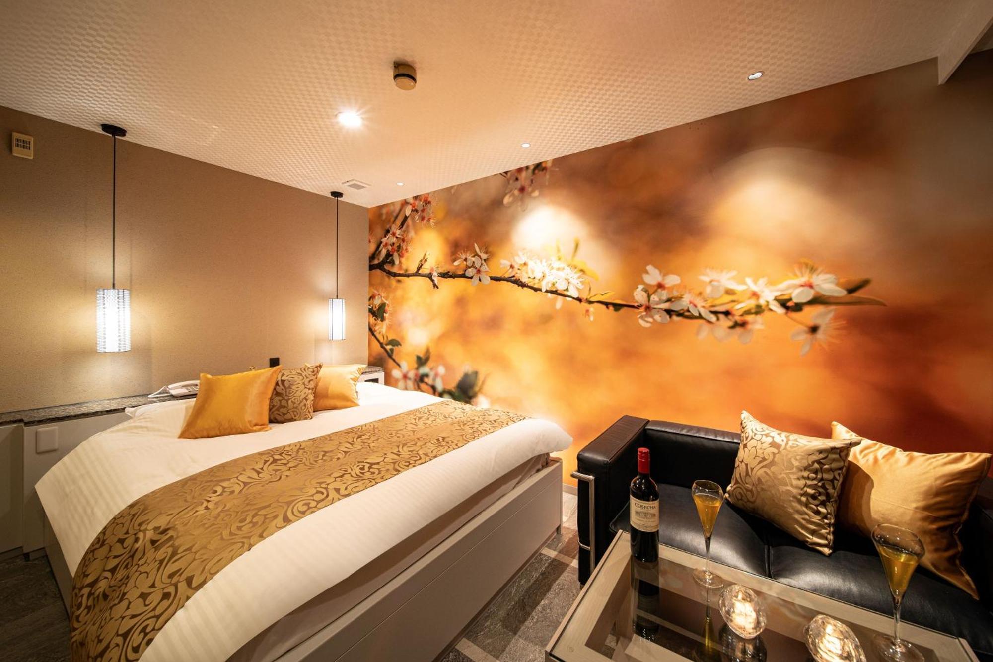 ホテル継kei男塾ホテルグループ (Adults Only) Himeji Extérieur photo