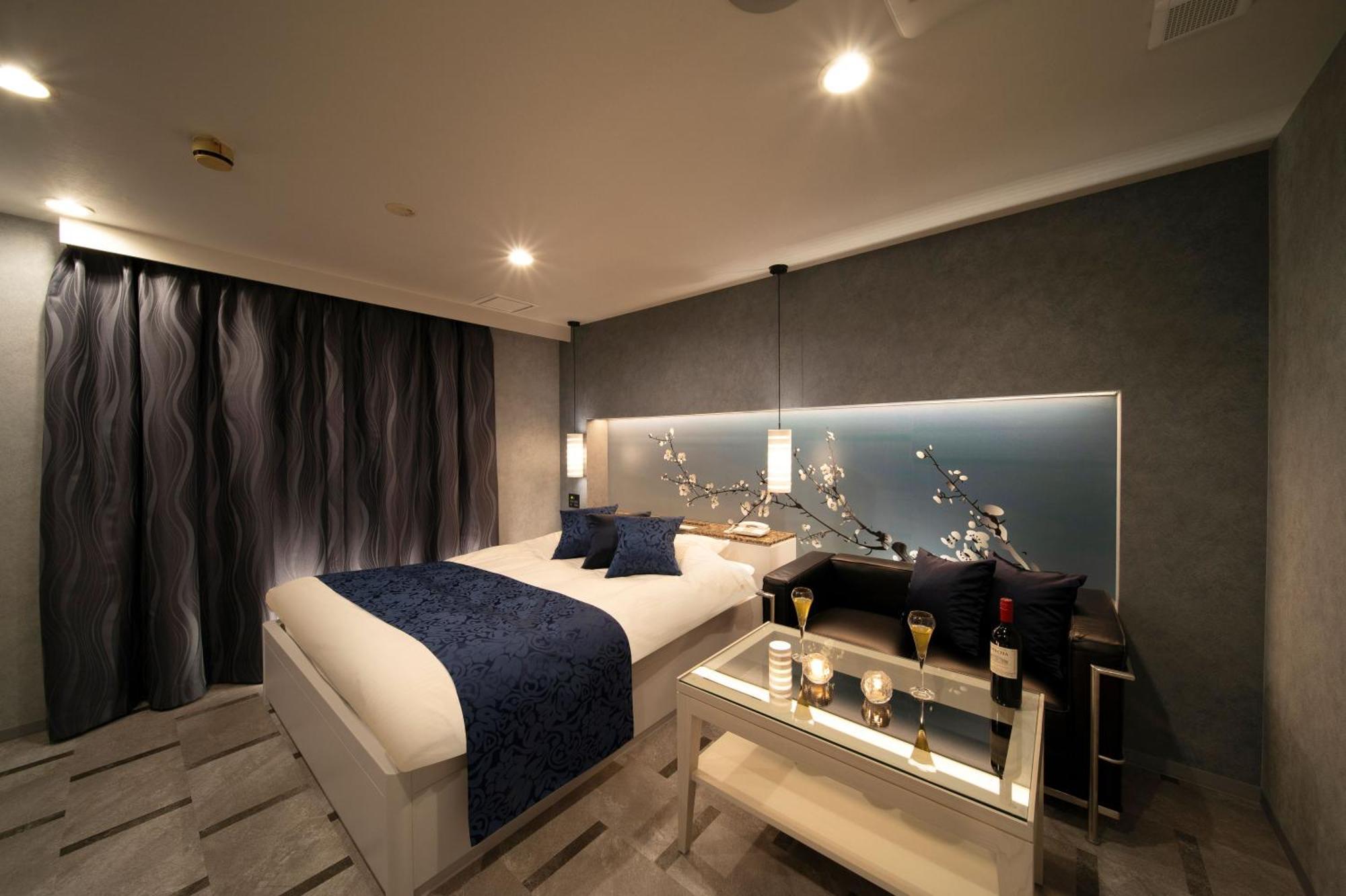 ホテル継kei男塾ホテルグループ (Adults Only) Himeji Extérieur photo