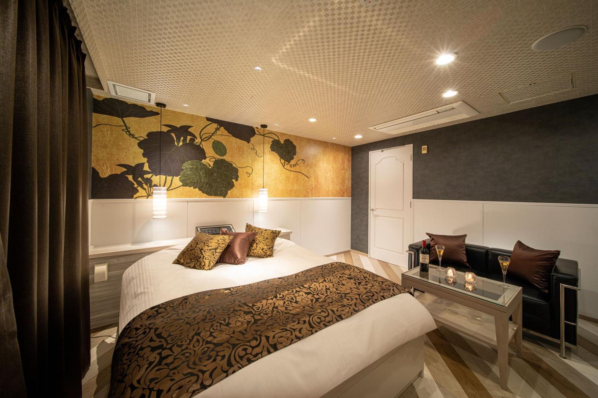 ホテル継kei男塾ホテルグループ (Adults Only) Himeji Extérieur photo