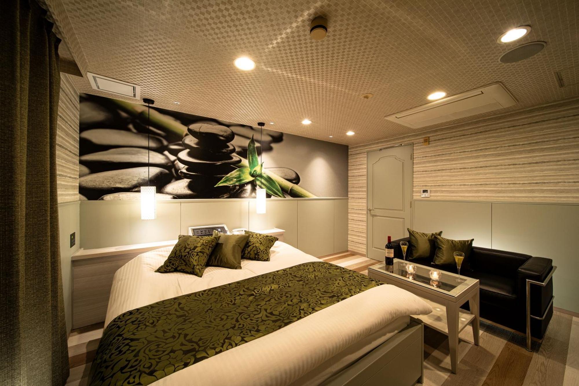 ホテル継kei男塾ホテルグループ (Adults Only) Himeji Extérieur photo