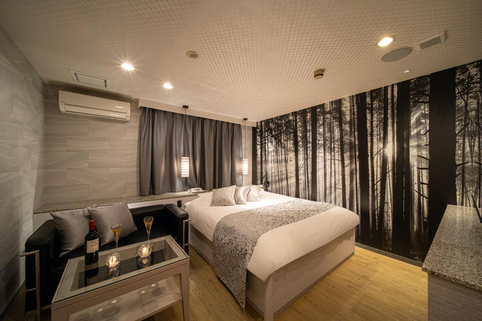ホテル継kei男塾ホテルグループ (Adults Only) Himeji Extérieur photo